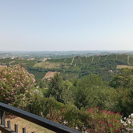 Casa Vacanza Il Colle Del Vento Calosso Eksteriør billede